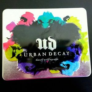 Urban Decay 6-pan palette + 2 eyeshadows